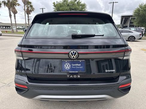 Used 2025 Volkswagen Taos S FWD image 6