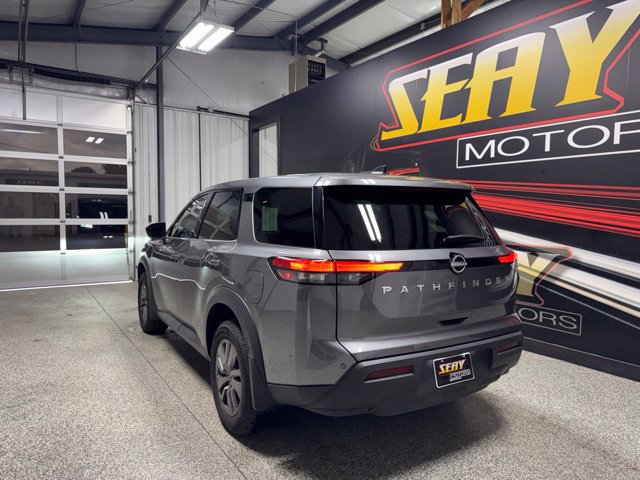 Used 2024 Nissan Pathfinder S FWD image 9