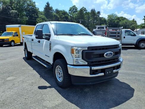 Used 2022 Ford F250 XL w/ Power Equipment Group AWD/4WD image 3
