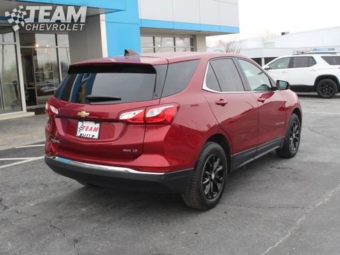 Used 2020 Chevrolet Equinox LT w/ Driver Convenience Package image 4