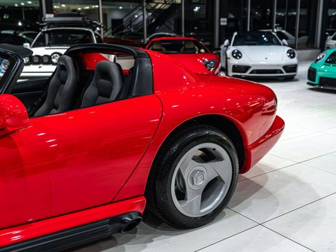 Used 1993 Dodge Viper RT/10 image 38
