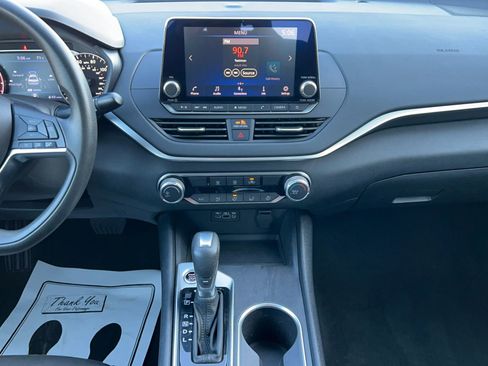 Used 2022 Nissan Altima 2.5 SV image 22