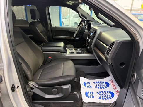 Used 2018 Ford Expedition XLT AWD/4WD image 21