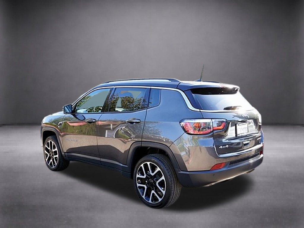 Used 2018 Jeep Compass Limited w/ Navigation Group AWD/4WD image 7