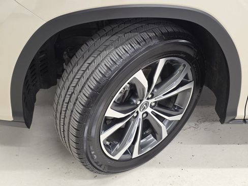 Used 2018 Lexus RX 450h AWD w/ Premium Package image 47