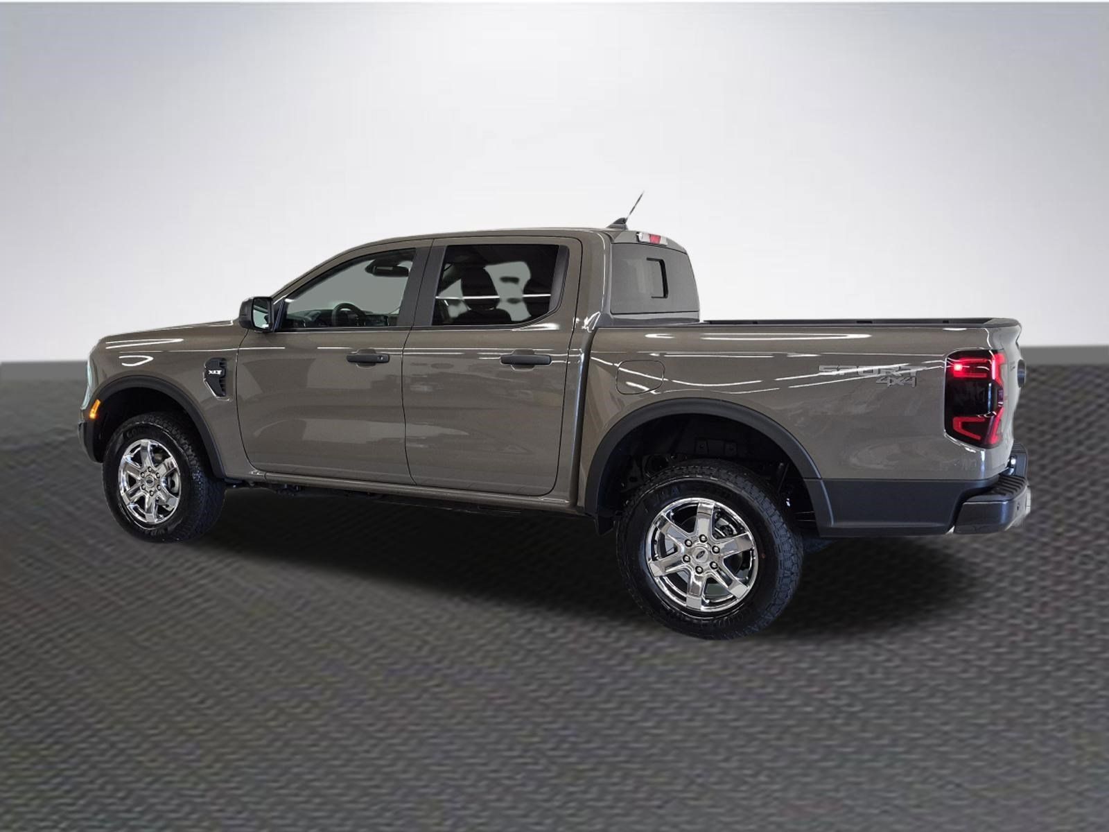 New 2026 Ford Ranger XLT w/ Equipment Group 301A High AWD/4WD image 4