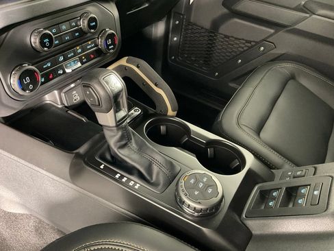 New 2026 Ford Bronco Badlands AWD/4WD image 19