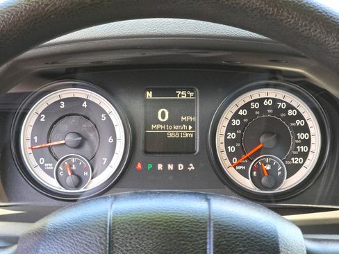 Used 2014 RAM 2500 Tradesman w/ Chrome Appearance Group AWD/4WD image 23