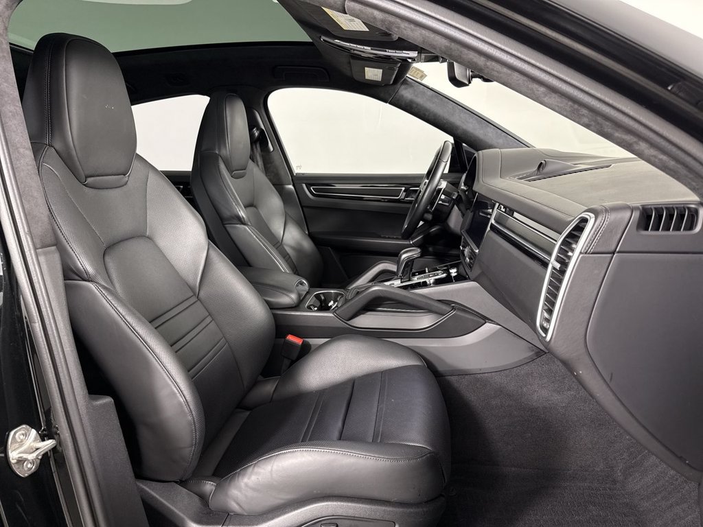 Certified 2023 Porsche Cayenne GTS AWD/4WD image 23
