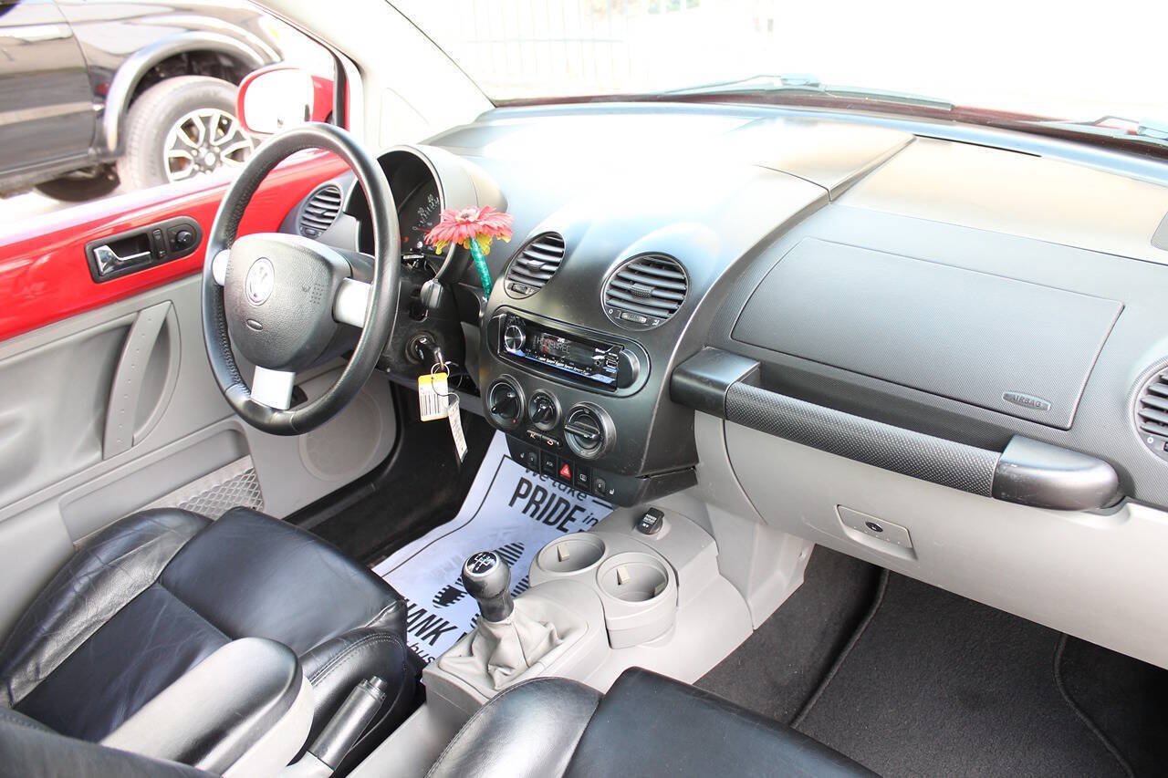 Used 2001 Volkswagen Beetle Sport FWD image 29