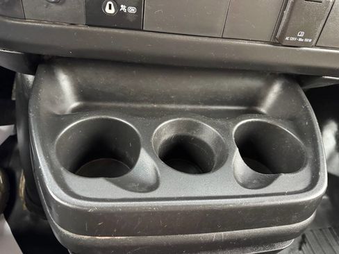 Used 2015 GMC Savana 2500 image 28