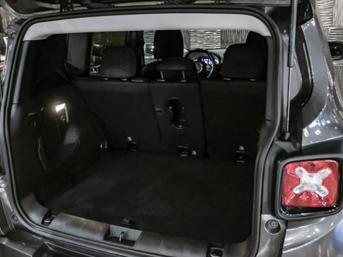 Used 2017 Jeep Renegade Altitude AWD/4WD image 48
