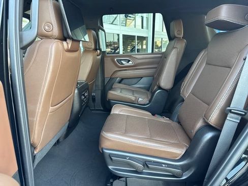 Certified 2023 Chevrolet Tahoe High Country w/ Advanced Technology Package AWD/4WD image 24