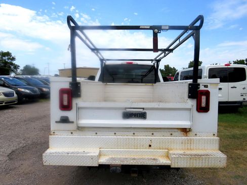 Used 2017 Ford F250 XL w/ Power Equipment Group image 6