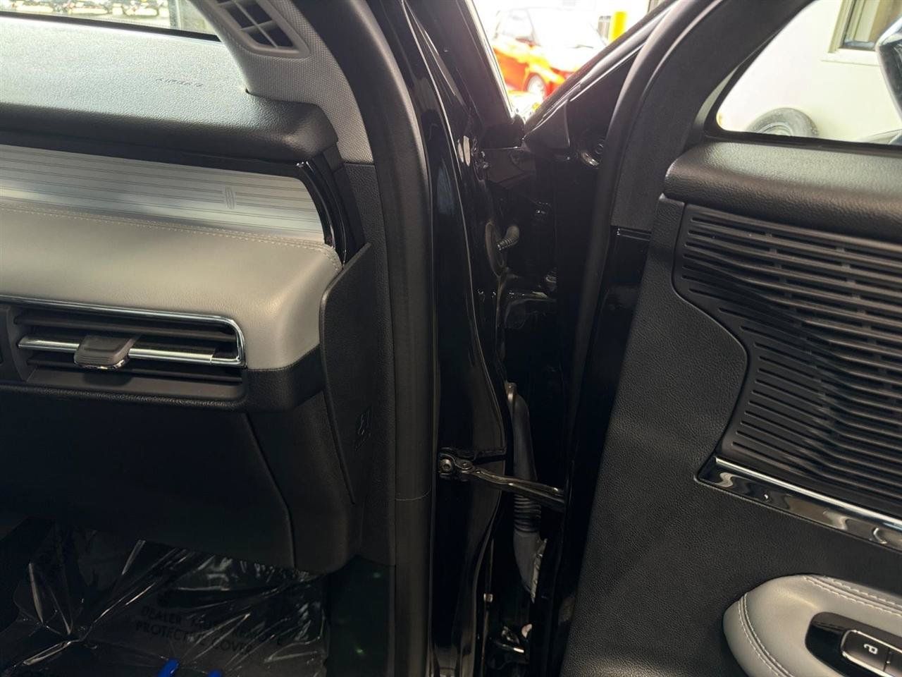 Used 2021 Lincoln Corsair AWD w/ Towing Package I image 29