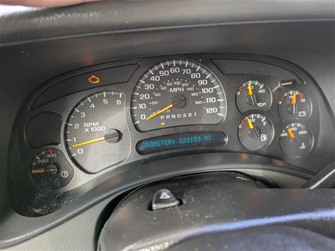 Used 2006 GMC Sierra 2500 SLE w/ Snow Plow Prep Package AWD/4WD image 21