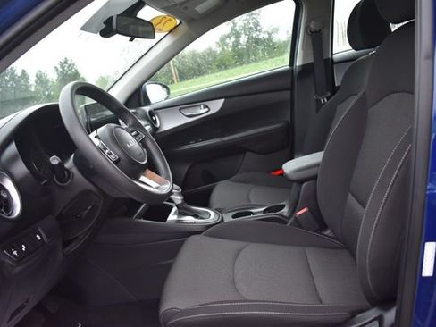 Certified 2023 Kia Forte LXS w/ LXS Technology Package FWD image 18