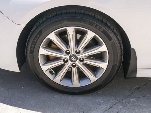 Used 2017 Hyundai Sonata Limited w/ Tech Package 03 FWD image 5
