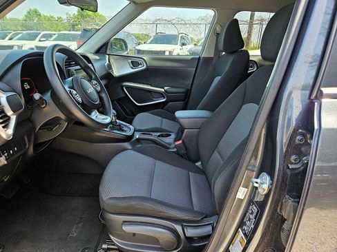 Certified 2024 Kia Soul LX w/ Option Group 015 FWD image 15