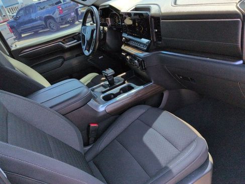 Used 2024 Chevrolet Silverado 1500 LT Trail Boss w/ Convenience Package II AWD/4WD image 28
