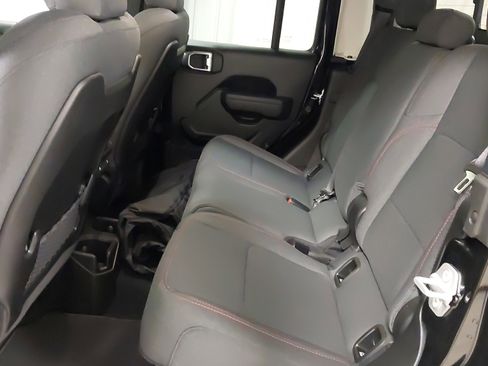 Used 2025 Jeep Gladiator Rubicon w/ Dual Top Group AWD/4WD image 37