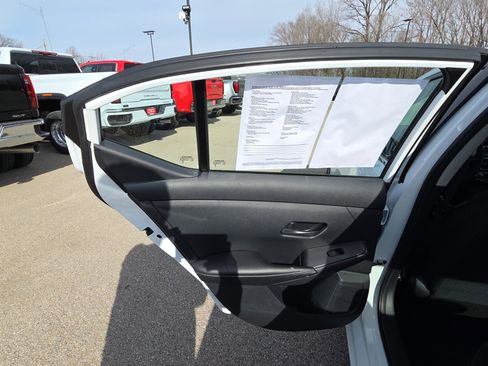 Used 2024 Nissan Sentra SV image 25