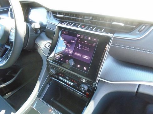 New 2025 Jeep Grand Cherokee L Laredo image 13