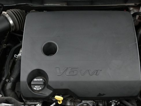 Used 2023 Chevrolet Traverse LT w/ LPO, Floor Liner Package image 45