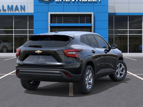 New 2026 Chevrolet Trax LS image 4