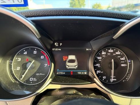 Used 2020 Alfa Romeo Giulia w/ Quick Order Package 22K Sport RWD image 5