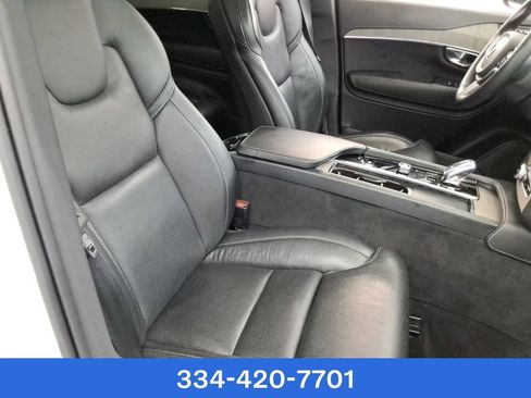Certified 2022 Volvo XC90 T8 Inscription image 16