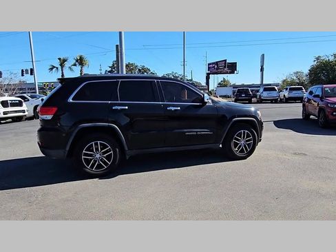 Used 2018 Jeep Grand Cherokee Limited image 34