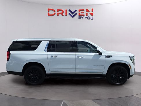 New 2026 GMC Yukon XL Elevation RWD image 6