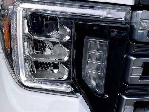 Used 2022 GMC Sierra 2500 AT4 w/ Gooseneck/5TH Wheel Package image 29