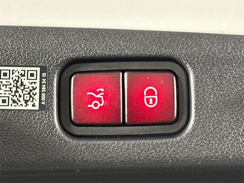 Certified 2025 Mercedes-Benz E 350 Sedan image 21