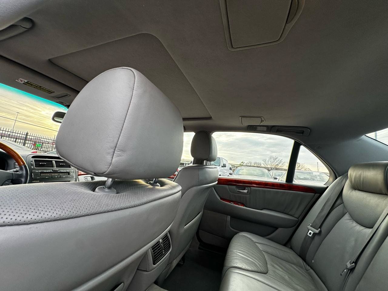 Used 2004 Lexus LS 430 RWD image 36