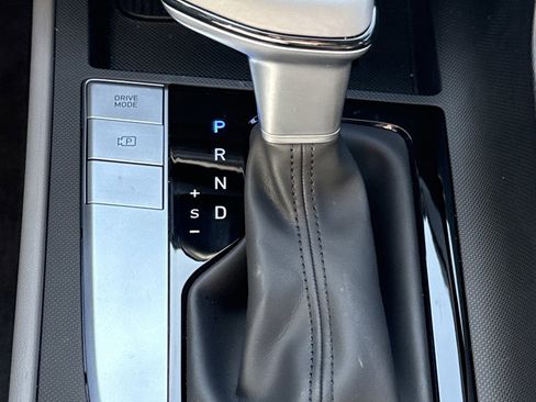 Used 2025 Hyundai Elantra Sport image 26