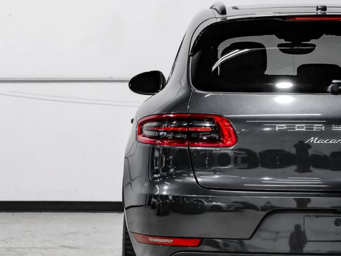Used 2017 Porsche Macan Turbo AWD/4WD image 45