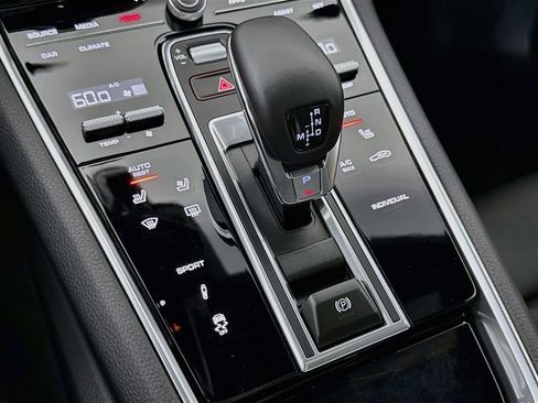 Certified 2023 Porsche Panamera 4 Platinum Edition AWD/4WD image 22