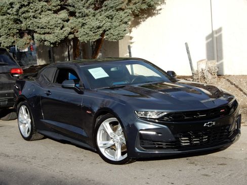Used 2019 Chevrolet Camaro SS image 3