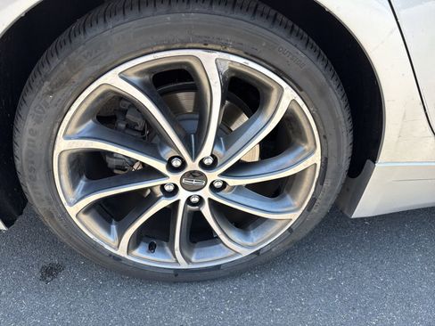 Used 2018 Lincoln MKZ Reserve w/ Technology Package FWD image 19
