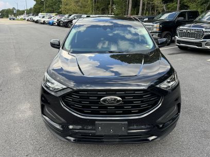 Used 2022 Ford Edge SE w/ Black Appearance Package