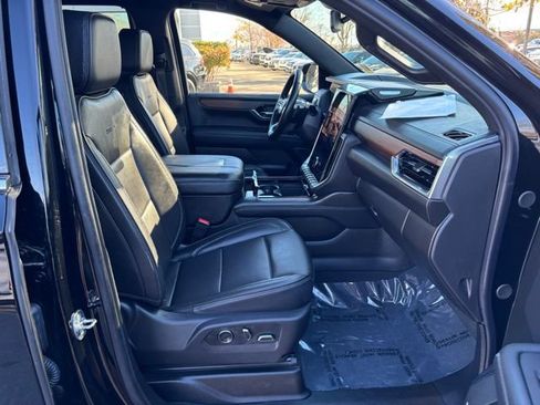 Certified 2025 GMC Yukon Denali image 36