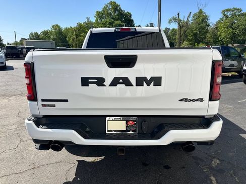 Used 2025 RAM 1500 Big Horn AWD/4WD image 7