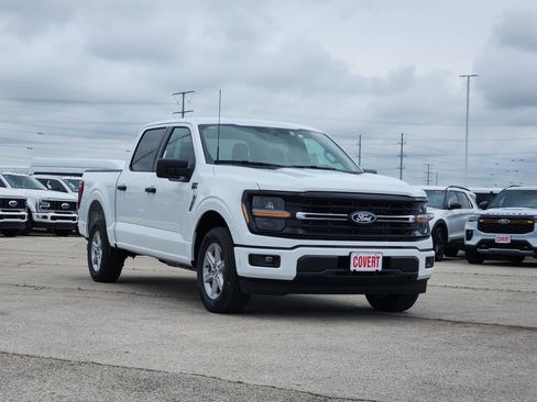 New 2026 Ford F150 XLT w/ Equipment Group 301A Standard RWD image 3