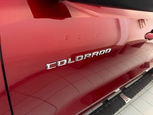 Used 2024 Chevrolet Colorado Z71 w/ Z71 Convenience Package 2 AWD/4WD image 36