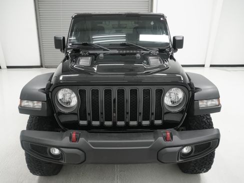 Used 2023 Jeep Wrangler Rubicon w/ Cold Weather Group AWD/4WD image 2