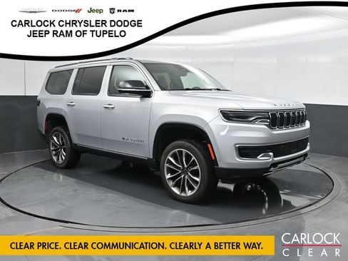 Used 2025 Jeep Wagoneer Series III w/ Premium Group I AWD/4WD image 5