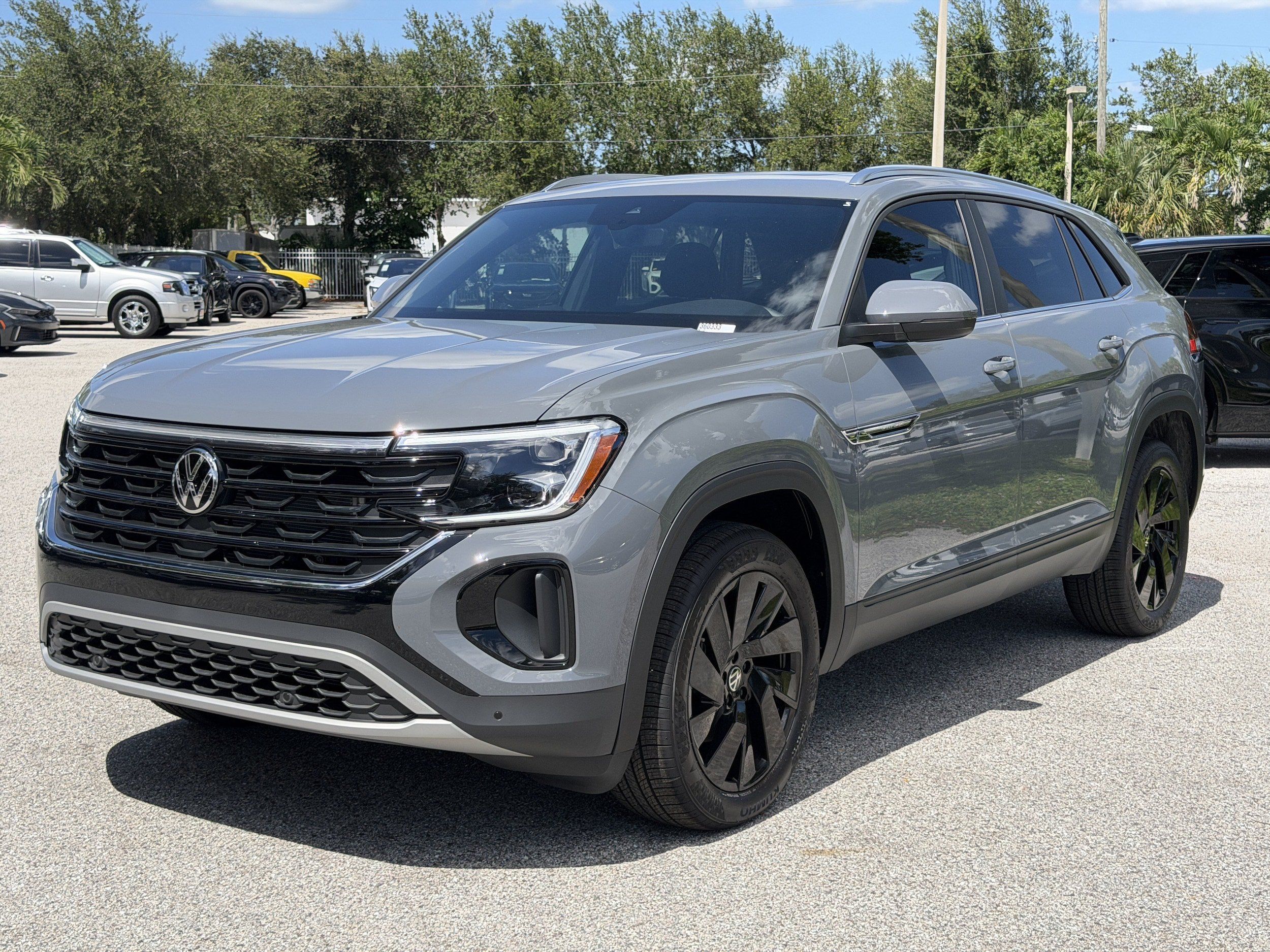 New 2026 Volkswagen Atlas Cross Sport SE FWD image 3
