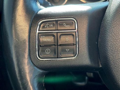 Used 2015 Jeep Wrangler Unlimited Sahara w/ Connectivity Group AWD/4WD image 26